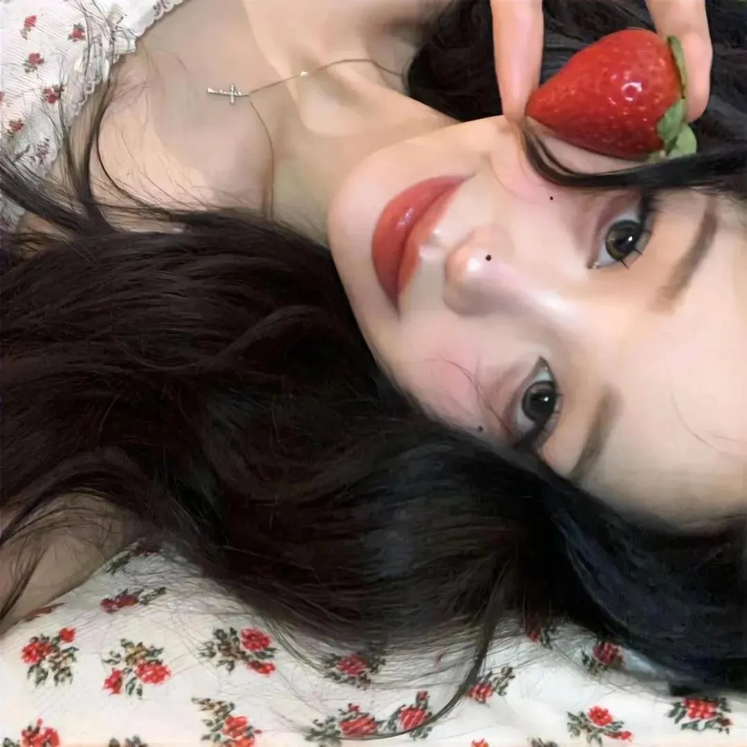 凤归巢踏尽千里花红